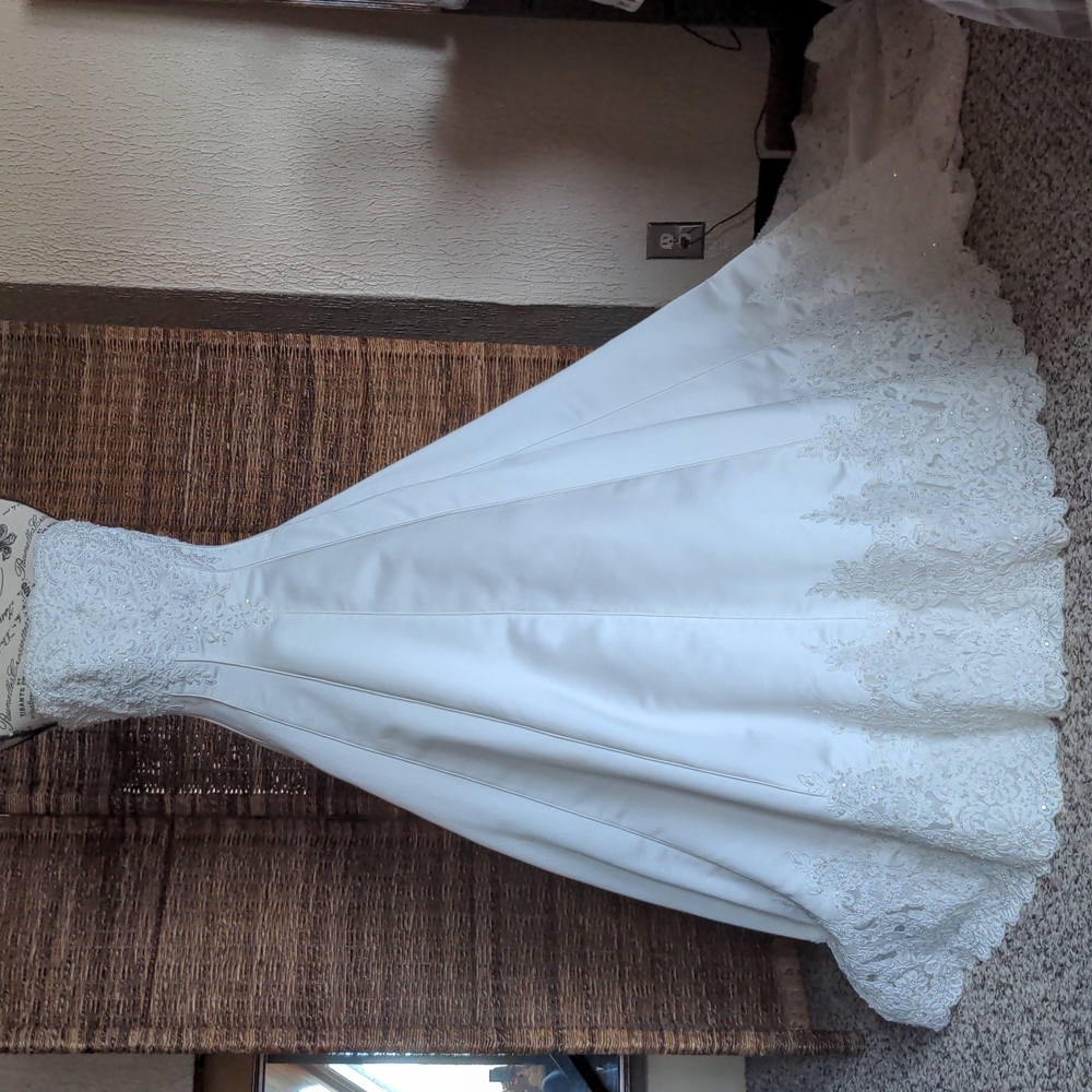 Wedding dress